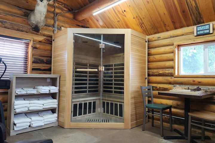 Elk Antler Inn