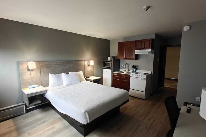 Days Inn & Suites by Wyndham Summerside