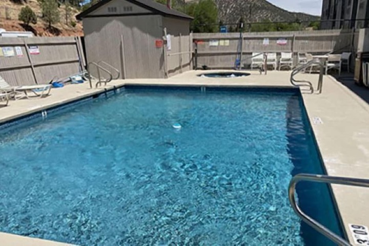 Ruidoso Mountain Inn