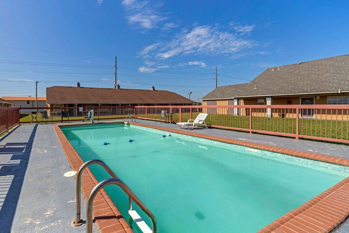 Pool 12 of 71