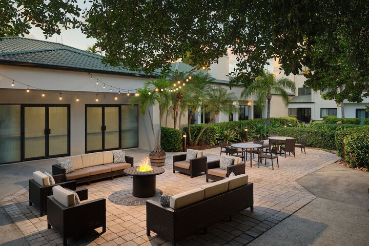 Terrace/Patio 32 of 33