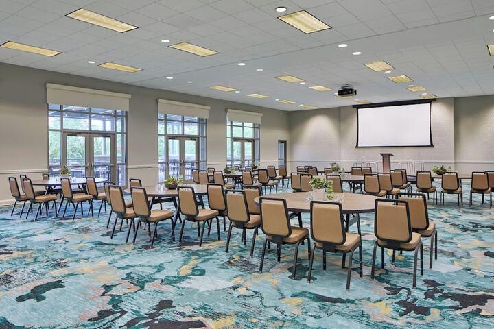 Renaissance Shoals Resort & Spa