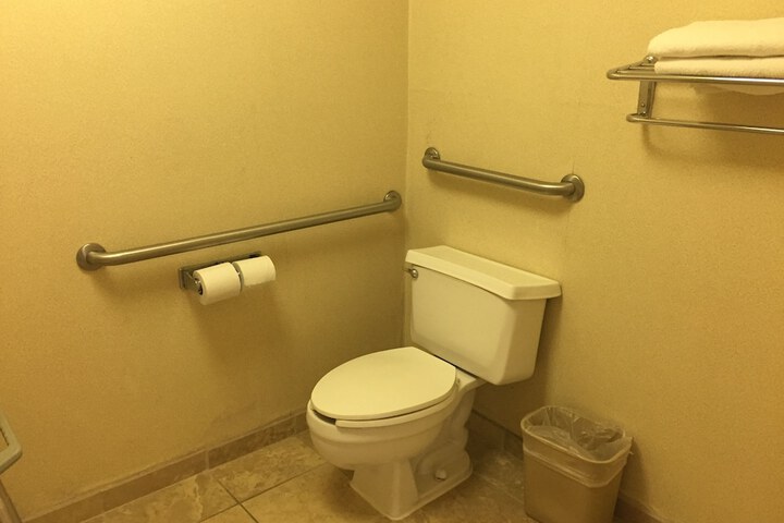 Room 30 of 38