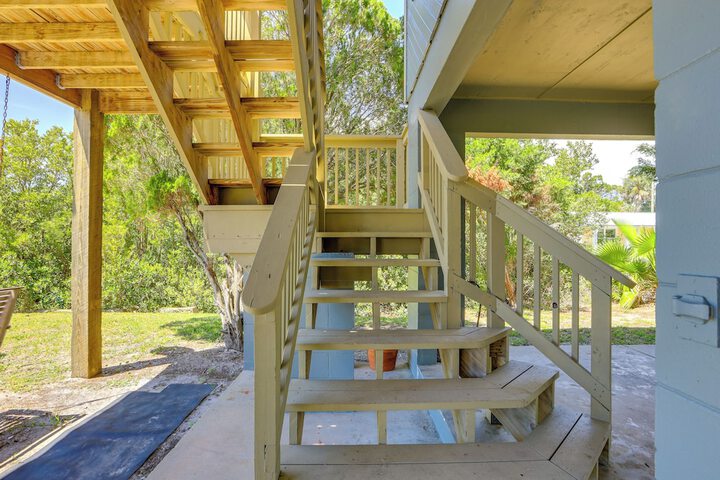 Waterfront Cedar Key Duplex Home: Grill & Dock!