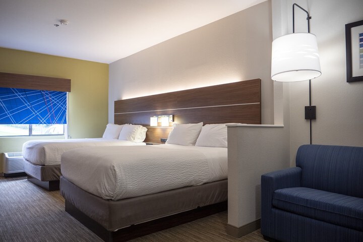 Holiday Inn Express & Suites Greenville Airport by IHG