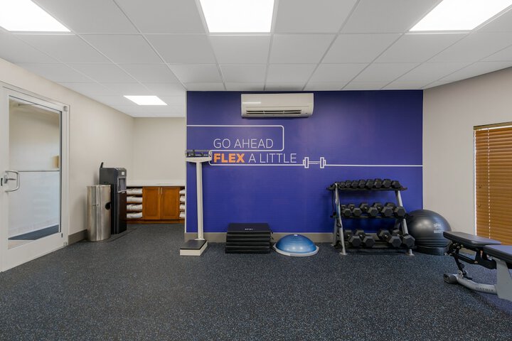Holiday Inn Express Hampton - Coliseum Central by IHG