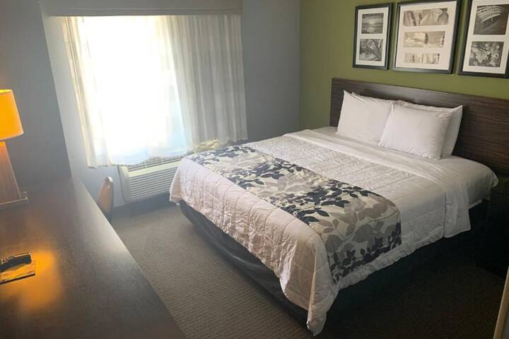 Room 32 of 64