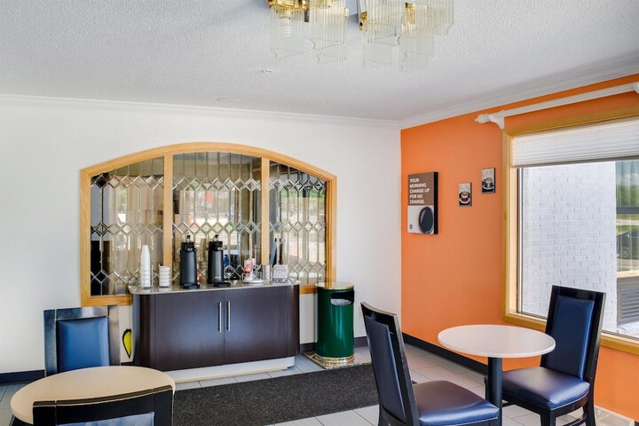 Motel 6 Richmond IN