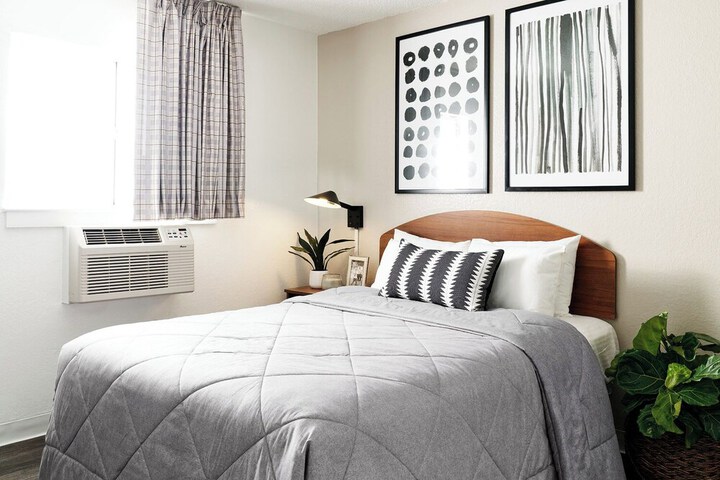 Intown Suites Extended Stay Carrollton Tx - Westgrove Drive