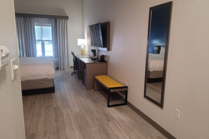 Comfort Inn & Suites Dothan Northside Plaza