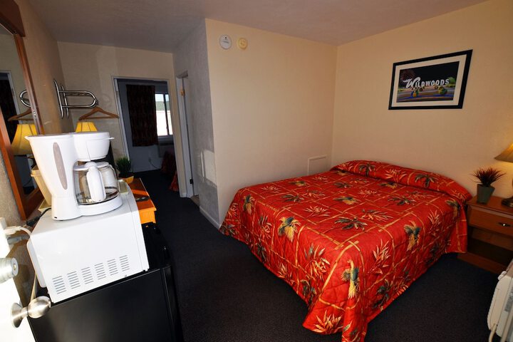 Room 35 of 38