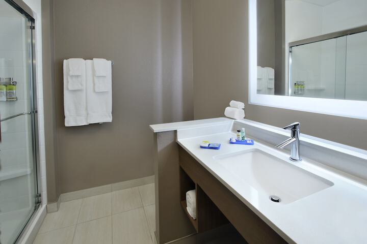 Holiday Inn Express & Suites Dallas-Frisco NW Toyota Stdm by IHG
