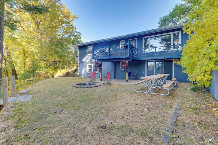 Antiquing & Fishing: Riverfront Waupaca Home!