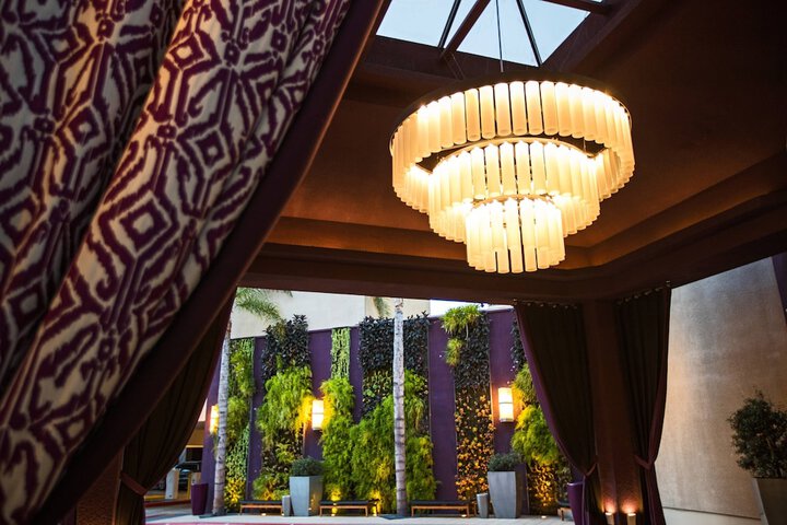 Avenue of the Arts Costa Mesa a Tribute Portfolio Hotel