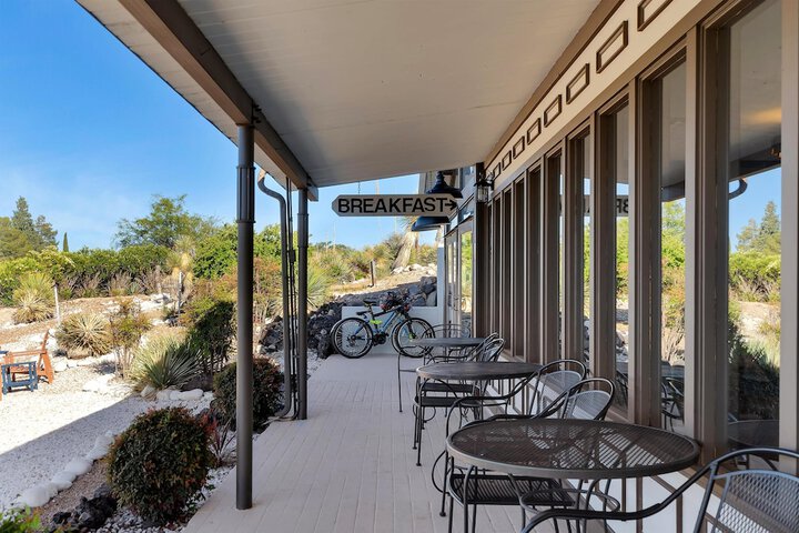 Tombstone Lookout Lodge SureStay Collection by Best Western