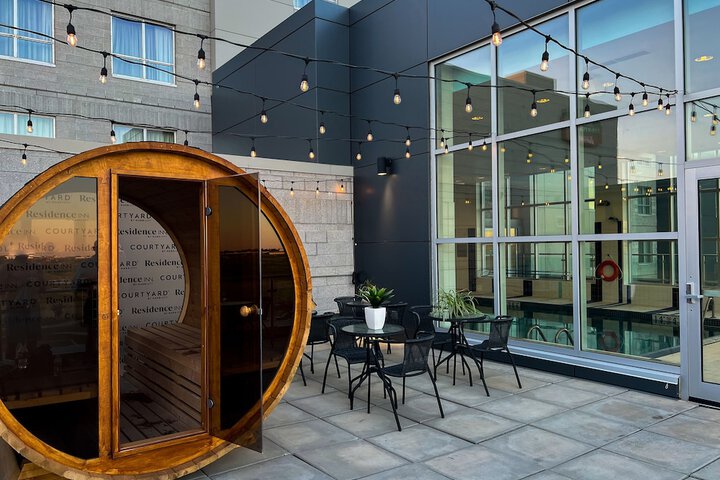 Courtyard by Marriott Calgary Airport
