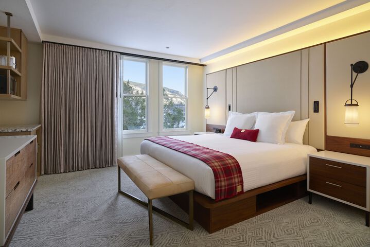 Room 27 of 60