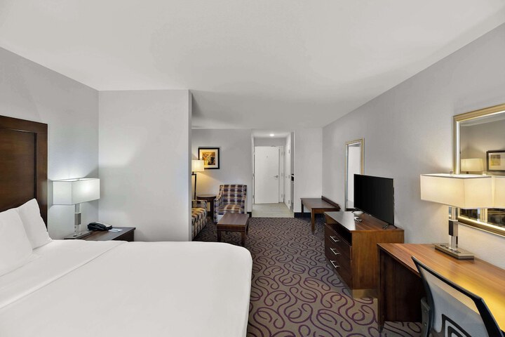 Room 18 of 49