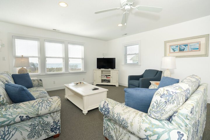 Ocracoke Harbor Inn