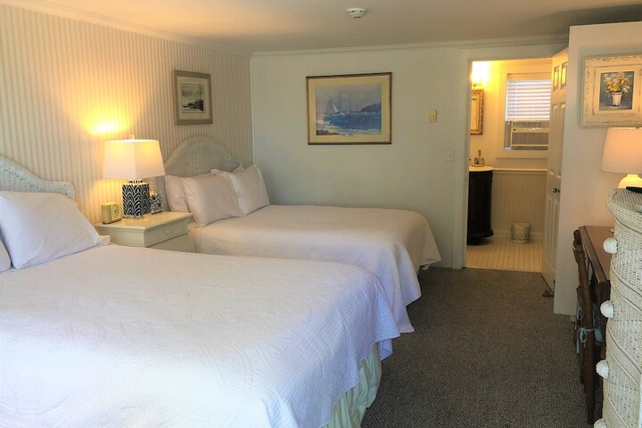 Room 25 of 47