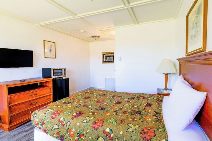 Room 14 of 36