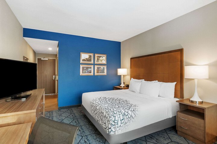 Room 21 of 40