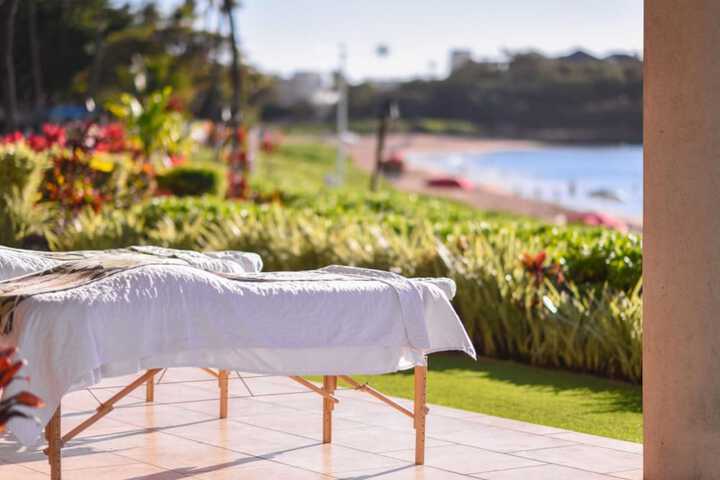 Royal Lahaina Resort & Bungalows
