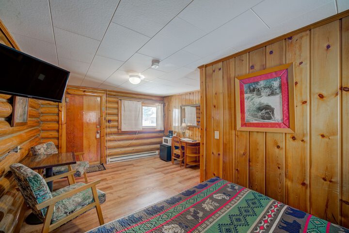 Sportsmans Lodge