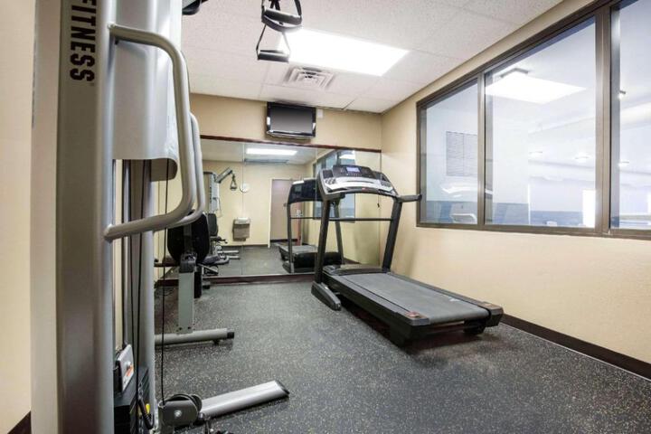 Quality Inn & Suites Arnold
