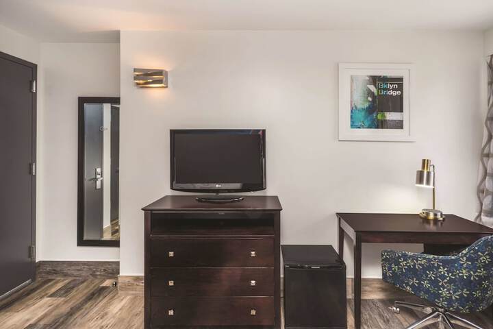 Room 14 of 29