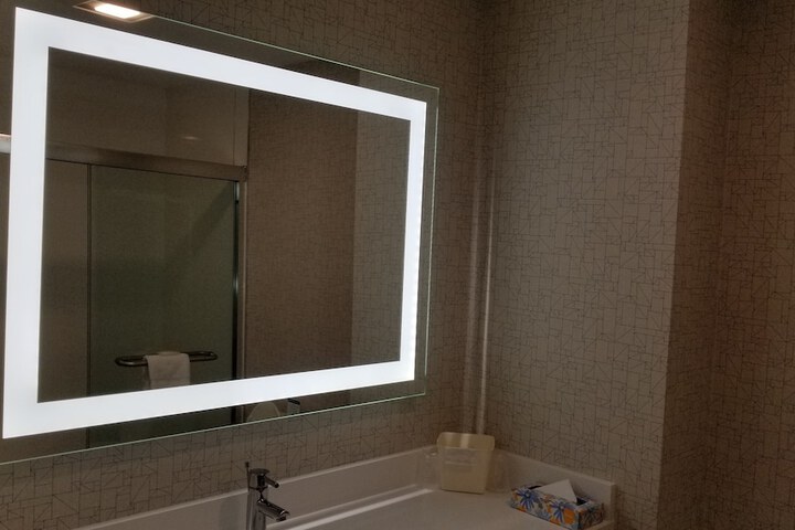 Holiday Inn Express & Suites Lake Forest by IHG