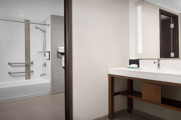 Hyatt Place Boulder / Pearl Street