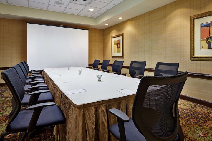 Embassy Suites by Hilton Parsippany