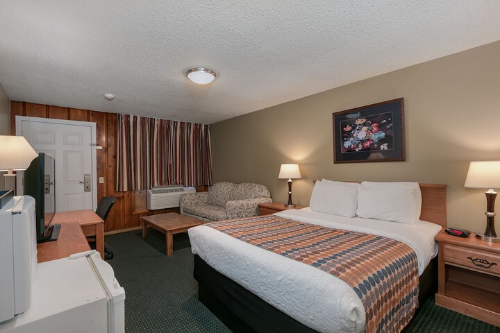 Room 30 of 47
