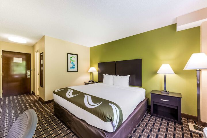 Room 21 of 28