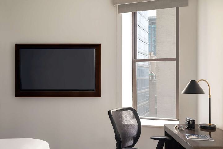 Room 40 of 115
