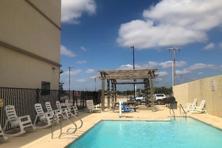 Pool 2 of 15