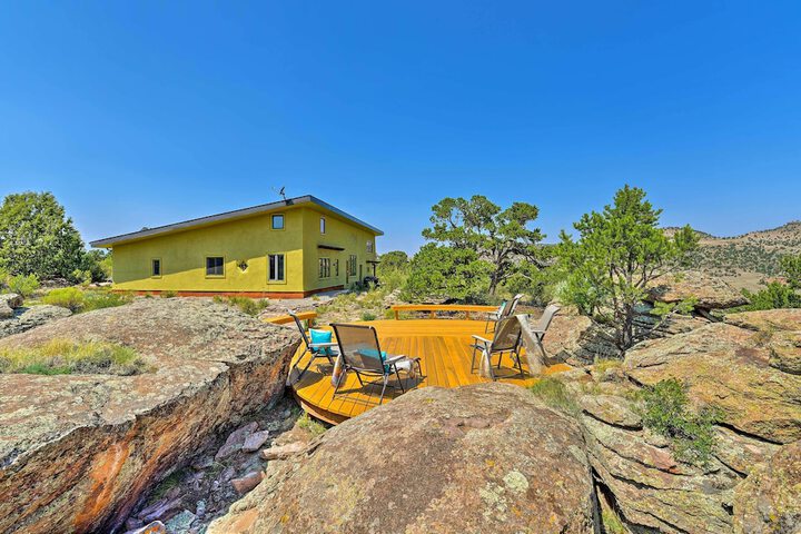Family-friendly Del Norte Home w / Stunning Views!