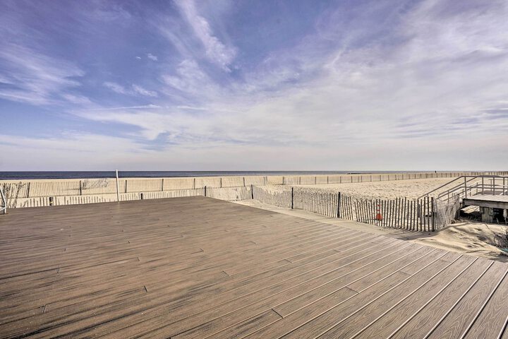 Jersey Shore Getaway w / Grill: Walk to Beach!