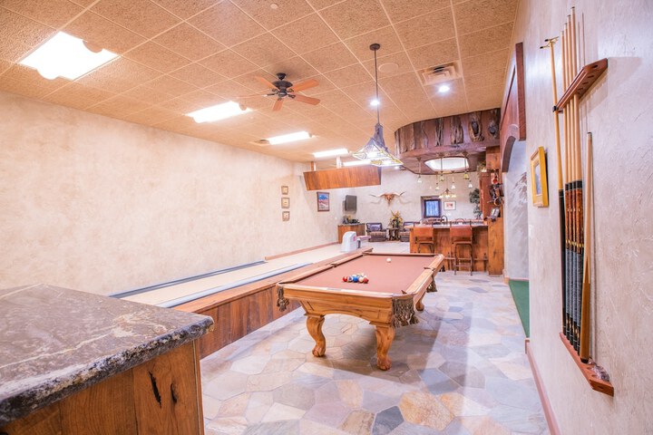 Cougar Ridge Resort