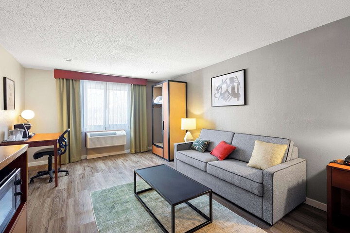 Best Western Fremont / Angola I-80/90 Toll Road