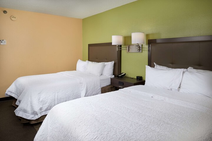 Room 18 of 27