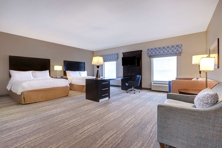 Room 17 of 46
