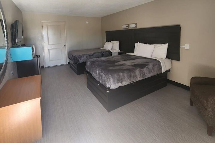 Room 20 of 34