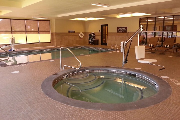 Pool 14 of 118