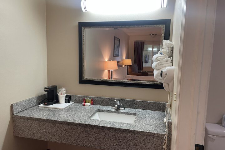 Room 18 of 32