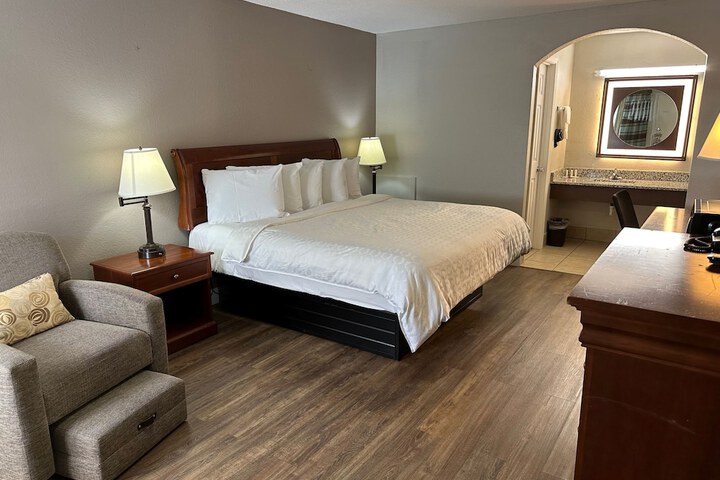 Room 20 of 29