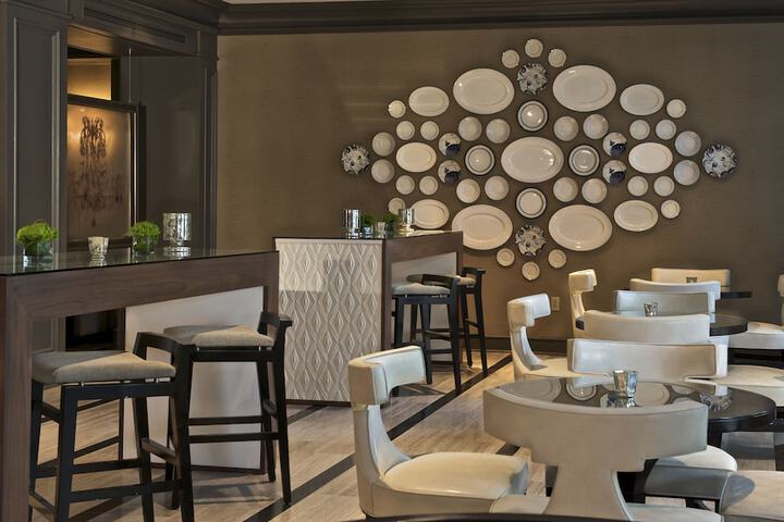 Dining 74 of 92