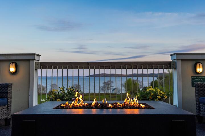 Fireside Inn & Suites - Belfast