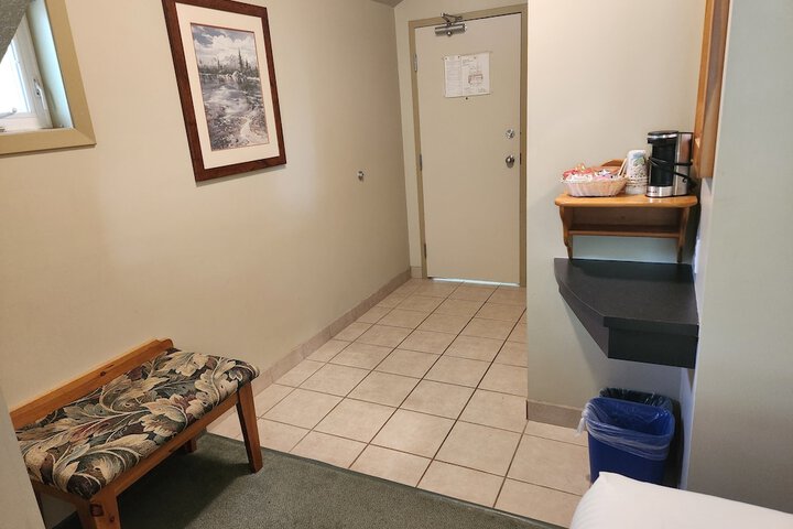 Room 28 of 110